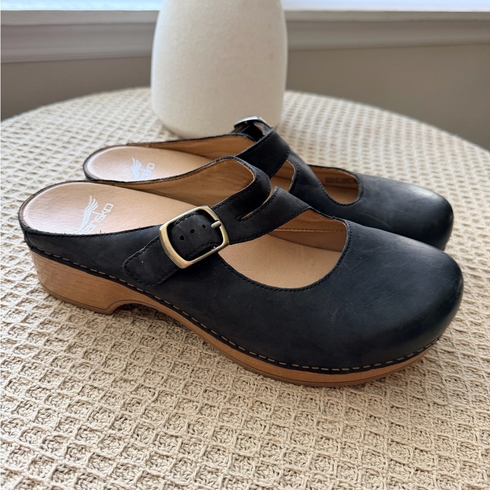 Dansko Britney Black Leather Mule Clogs size size 41